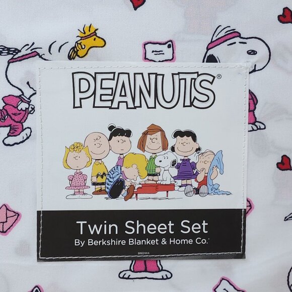 Peanuts Snoopy Twin Sheet Set By Berkshire Valentines Letters Hearts - Picture 3 of 7